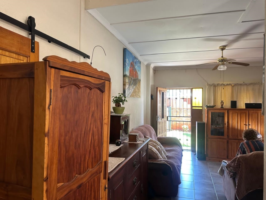3 Bedroom Property for Sale in Protea Park North West
